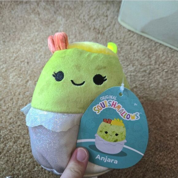 Squishmallow 5" scented mystery squad plush - Picture 4 of 11